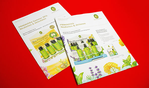 Geklammerte Werbeheftchen auf Umweltpapier für Ihre Produktpräsentation. BRO_RDH_SF_Recycling_geheftete_Werbeflyer_Produktinformation_Recyclingpapier_04557.jpg